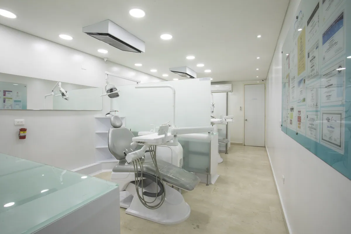 Smiles by Julia Molina dental office in Cali, Colombia