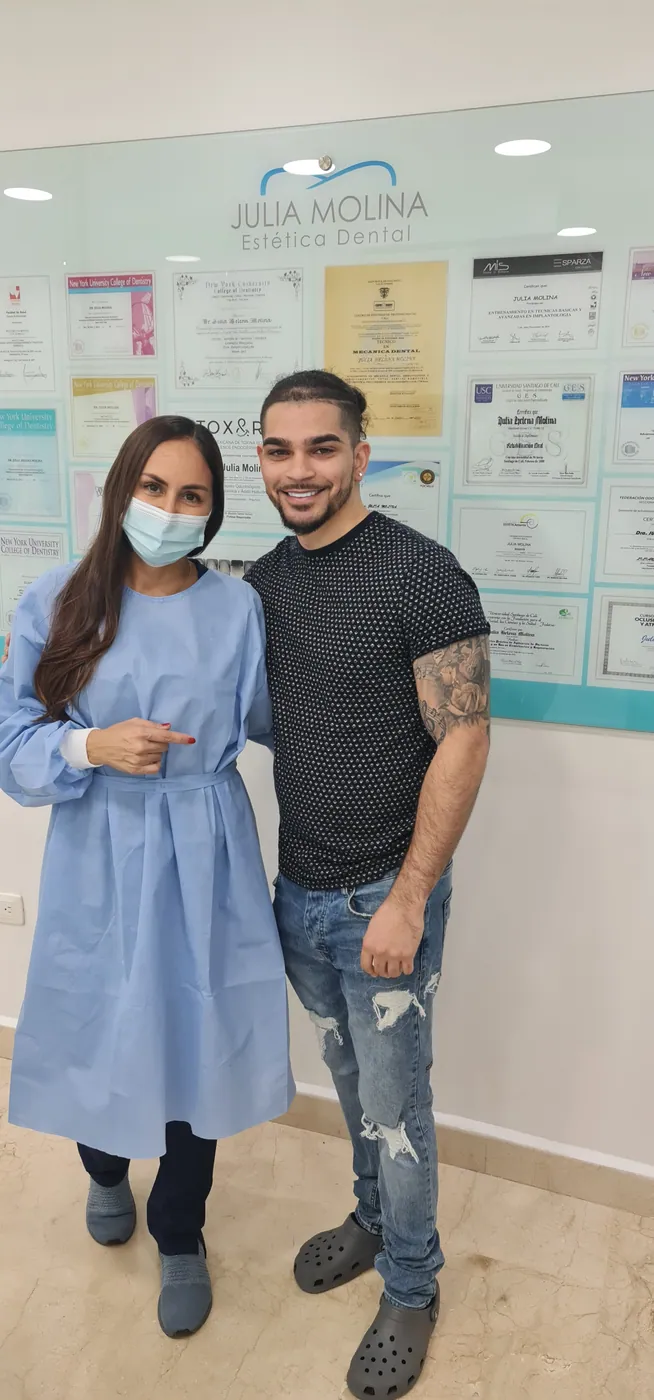 Dr. Julia Molina with an international patient in Colombia